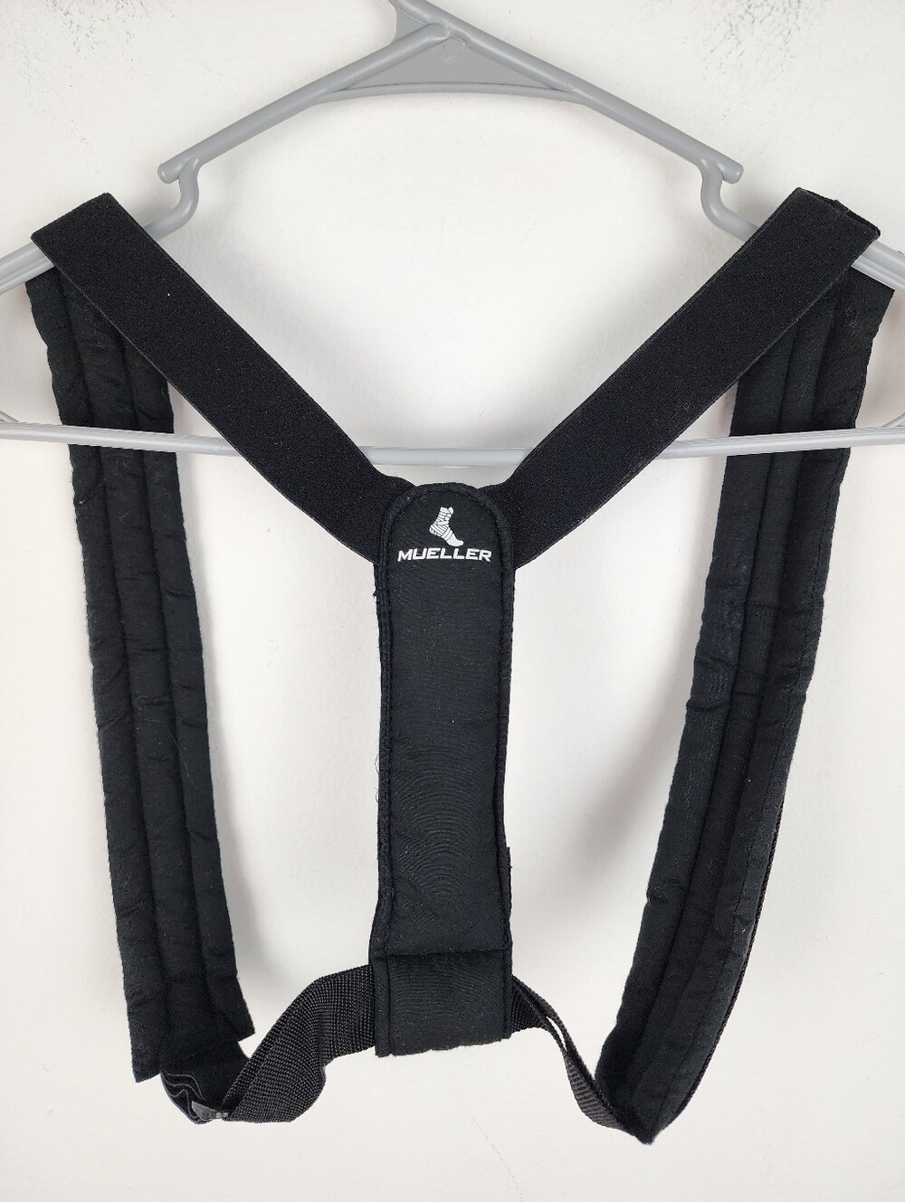 New Mueller Adjustable Posture Support Open Box One Size - Picture 3 of 16